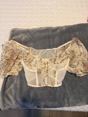 Floral Off-Shoulder Puff Sleeve Crop Top - Cream